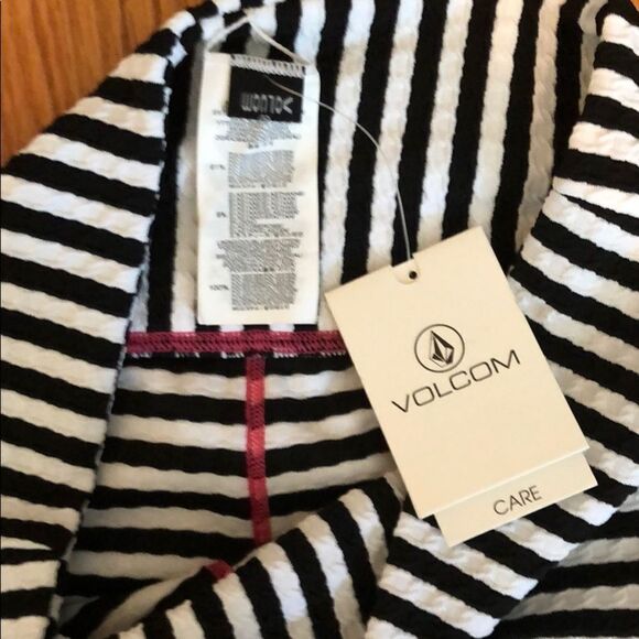 Volcom Black & White Striped Leggings | Size S - Picture 2 of 3